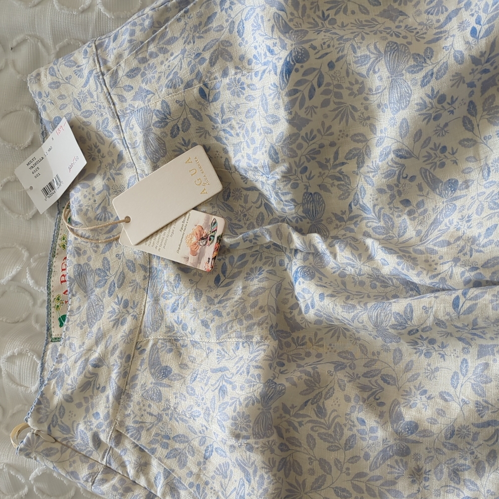 Agua Bendita White and Light Blue Cropped Pants with Floral Print